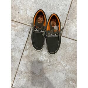 Hey Dude size 10